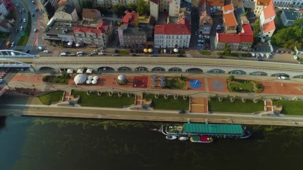 Prachtige Rivier Warta Bulwar Nadwarcianski Gorzow Rzeka Aerial View Polen — Stockvideo