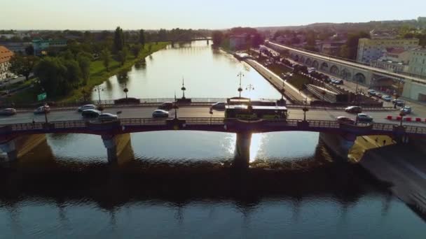 古城桥Gorzow Wielkopolski Most Staromiejski Warta Aerial Poland 高质量的4K镜头 — 图库视频影像
