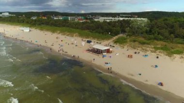 Plaj Baltık Denizi Miedzyzdroje Plaza Morze Baltyckie Hava Manzaralı Polonya. Yüksek kalite 4k görüntü