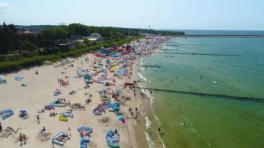 Plaj Baltık Denizi Ustka Plaza Morze Baltyckie Hava Görüntüsü Polonya. Yüksek kalite 4k görüntü