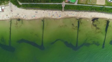Baltık Denizi 'nin Tepesi Morskie Plaza Morze Baltycki Hava Görüntülü Polonya. Yüksek kalite 4k görüntü