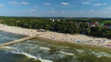 Plaj Baltık Denizi Niechorze Plaza Morze Baltyckie Hava Manzarası Polonya. Yüksek kalite 4k görüntü