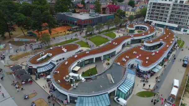 Promenade Miedzyzdroje Deptak Restauracja Aerial View Lengyelország Kiváló Minőségű Felvételek — Stock videók