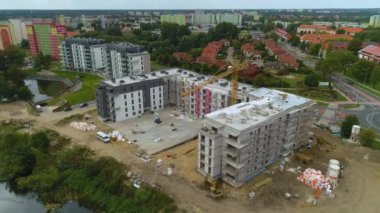 Pila Blok İnşaat Apartmanı Budowa Havacılık Görünümü Polonya. Yüksek kalite 4k görüntü