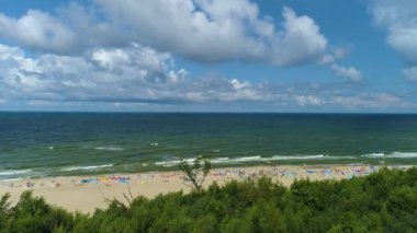 Plaj Baltık Denizi Jastrzebia Gora Plaza Morze Baltyckie Hava Manzaralı Polonya. Yüksek kalite 4k görüntü