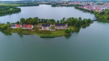 Güzel Peyzaj Kalesi Elk Jezioro Gölü Harabeleri Mahvolmuş Zamku Havadan Görünümü Polonya. Yüksek kalite 4k görüntü