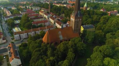 Güzel kilise Stargard Kosciol Swietego Jozefa Aerial View Poland. Yüksek kalite 4k görüntü