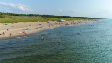 Batı Sahili Darlowo Plaza Zachodnia Havacılık Görünümü Polonya. Yüksek kalite 4k görüntü