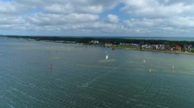 Güzel rüzgar sörfü Chalupy Zatoka Krajobraz Hava Manzarası Polonya. Yüksek kalite 4k görüntü