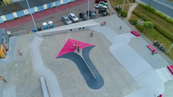 Modern Skatepark Piaseczno Aerial View Poland Vysoce Kvalitní Záběry — Stock video