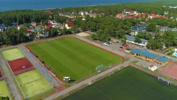 Voetbalveld Niechorze Boisko Pilkarskie Luchtfoto Polen Hoge Kwaliteit Beeldmateriaal — Stockvideo