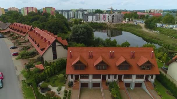 Apartmanok Pond Staw Glinianki Pila Domy Osiedle Aerial View Lengyelország — Stock videók