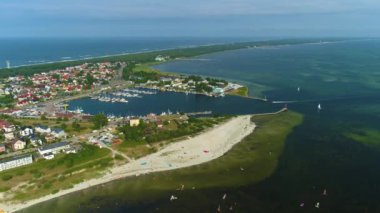 Jastarnia Limanı 'ndaki Panorama Limanı Morski Havaalanı Polonya. Yüksek kalite 4k görüntü