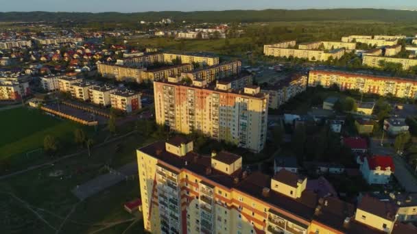 美しい景観エステートルミア クラヨブラズOsiedle Wiezowce空撮ポーランド 高品質4K映像 — ストック動画