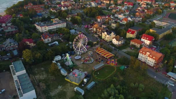 Parque Atracciones Rewal Wesole Miasteczko Vista Aérea Polonia Imágenes Alta — Vídeo de stock