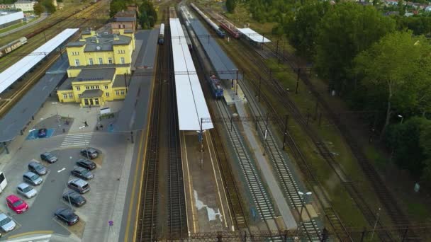 Tågstationen Pila Glowna Dworzec Kolejowy Flygfoto Polen Högkvalitativ Film — Stockvideo