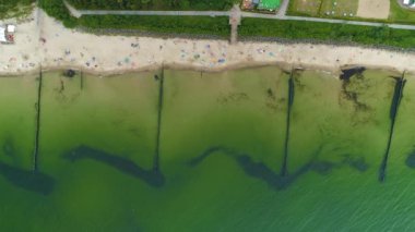 Baltık Denizi 'nin Tepesi Morskie Plaza Morze Baltycki Hava Görüntülü Polonya. Yüksek kalite 4k görüntü