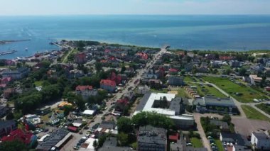 Jastarnia 'daki Pier gezinti güvertesi Deptak Molo hava manzaralı Polonya. Yüksek kalite 4k görüntü