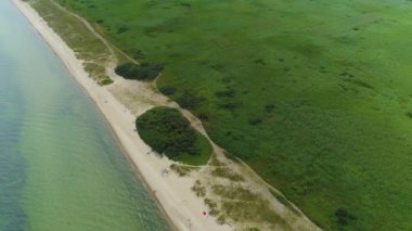 Rewa Plaza 'daki Plaj Hava Manzarası Polonya. Yüksek kalite 4k görüntü