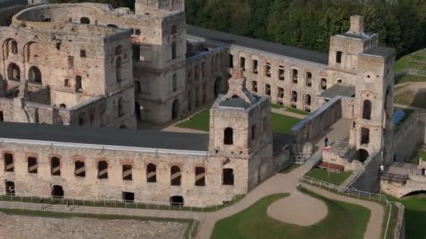 ポーランドのクリーゼッティロ城の遺跡 高品質の4K映像 — ストック動画