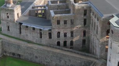 Ujazd Hava Manzaralı Polonya 'daki Krzyztopor Kalesi harabeleri. Yüksek kalite 4k görüntü