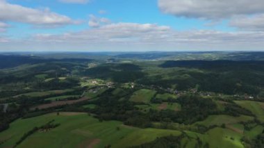 Güzel Peyzaj Dağları Bieszczady Bircza Leszczawa Hava Görüntüsü Polonya. Yüksek kalite 4k görüntü