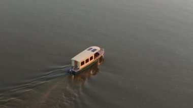 Güzel Vistula Nehri Kazimierz Dolny Hava Manzarası Polonya. Yüksek kalite 4k görüntü