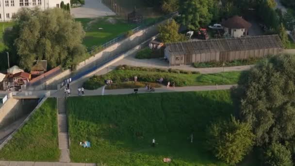 ランドスケープシーサイドブールバードカジミェシュドルニー空中ビューポーランド 高品質の4K映像 — ストック動画