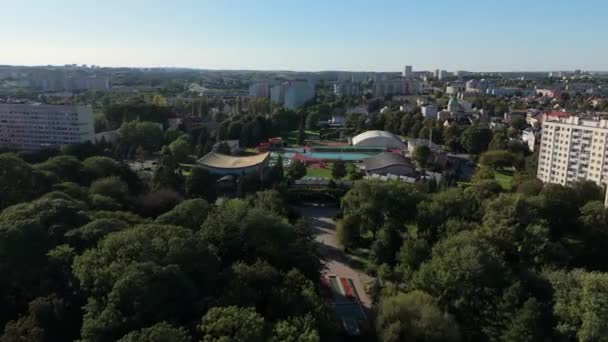 景观体育中心游泳馆Rzeszow Aerial View Poland 高质量的4K镜头 — 图库视频影像
