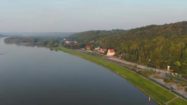 Piękny Krajobraz Wzgórze Wisły Kazimierz Dolny Widok Lotu Ptaka Polska — Wideo stockowe