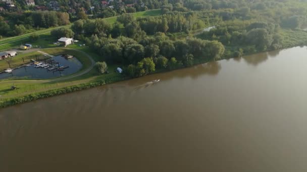 Schöne Landschaft Boot Weichsel Kazimierz Dolny Luftaufnahme Polen Hochwertiges Filmmaterial — Stockvideo