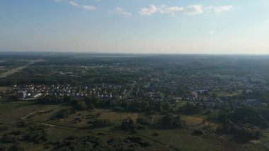 Güzel Peyzaj Konutları Tomaszow Lubelski Hava Manzarası Polonya. Yüksek kalite 4k görüntü