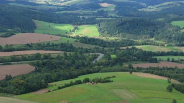 Güzel Peyzaj Dağları Bieszczady Bircza Leszczawa Hava Görüntüsü Polonya. Yüksek kalite 4k görüntü