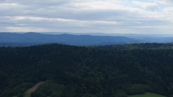 Красивые Ландшафтные Горы Бещады Bircza Leszczawa Воздушный Вид Польши Высококачественные — стоковое видео