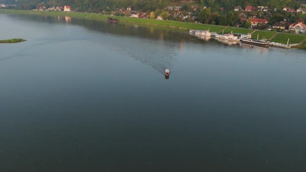 Красивый Пейзаж Лодка Висла Казимеж Dolny Вид Воздуха Польша Высококачественные — стоковое видео