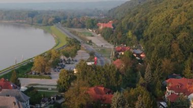Güzel Manzara Nehri Vistula Tepesi Kazimierz Dolny Hava Manzarası Polonya. Yüksek kalite 4k görüntü