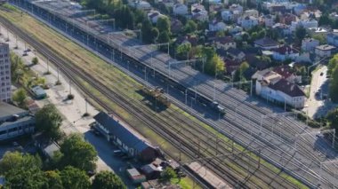 Güzel Raylar Treni Rzeszow Hava Manzarası Polonya. Yüksek kalite 4k görüntü