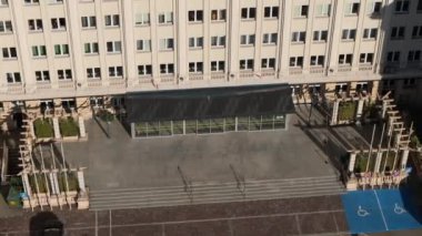 Şehir merkezindeki güzel İl Ofisi Rzeszow Hava Manzarası Polonya. Yüksek kalite 4k görüntü
