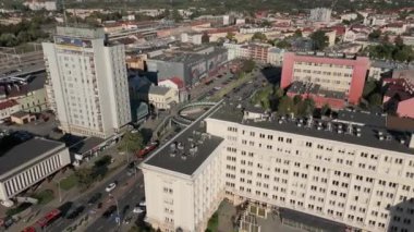 Güzel İl Ofisi Footbridge Rzeszow Hava Manzaralı Polonya. Yüksek kalite 4k görüntü