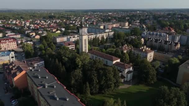 Biserica Peisagistică Frumoasă Tomaszow Lubelski Vedere Aeriană Polonia Înregistrare Înaltă — Videoclip de stoc