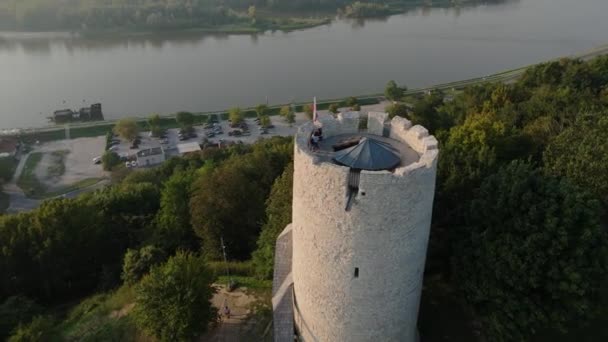 Gyönyörű Castle Tower Mountain Kazimierz Dolny Aerial View Lengyelország Kiváló — Stock videók
