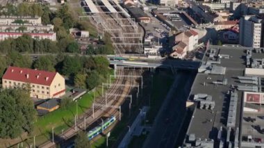Güzel Peyzaj Taşıyıcı Tren Rzeszow Hava Görüntüsü Polonya. Yüksek kalite 4k görüntü