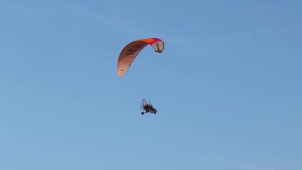Vackra Landskap Sky Paraglider Kazimierz Dolny Antenn View Poland Högkvalitativ — Stockvideo