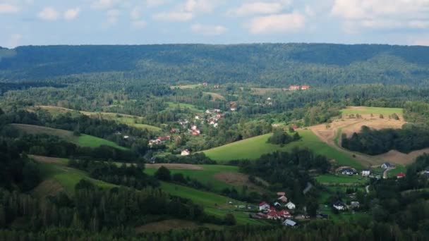 Красивые Ландшафтные Горы Бещады Uherce Mineralne Вид Воздуха Польша Высококачественные — стоковое видео
