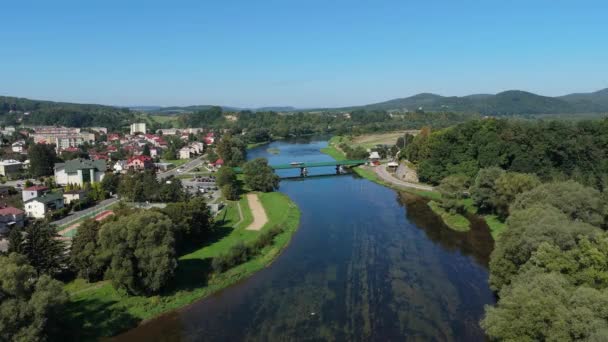 Schöne Landschaft Fluss San Brücke Sanok Bieszczady Luftaufnahme Polen Hochwertiges — Stockvideo