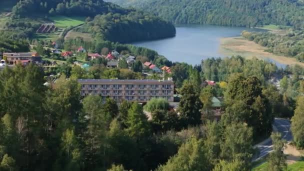 Landschap Appartementen Hill Lake Solina Aerial View Polen Hoge Kwaliteit — Stockvideo