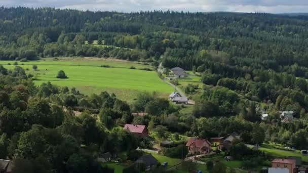 美丽的风景秀丽的森林山脉比斯扎迪 比尔扎德空中俯瞰波兰 高质量的4K镜头 — 图库视频影像