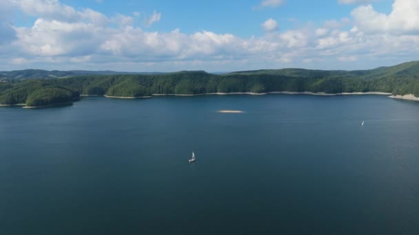 Piękny Krajobraz Jezioro Solina Góry Bieszczady Widok Lotu Ptaka Polska — Wideo stockowe