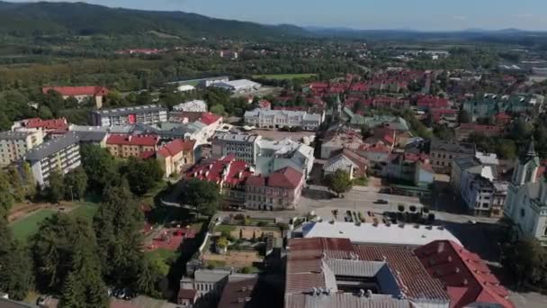 美しい風景チャーチ オールドタウン サヌーク空中ビューポーランド 高品質の4K映像 — ストック動画