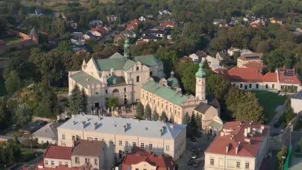Schöne Kirche Altstadt Jaroslaw Luftaufnahme Polen Hochwertiges Filmmaterial — Stockvideo